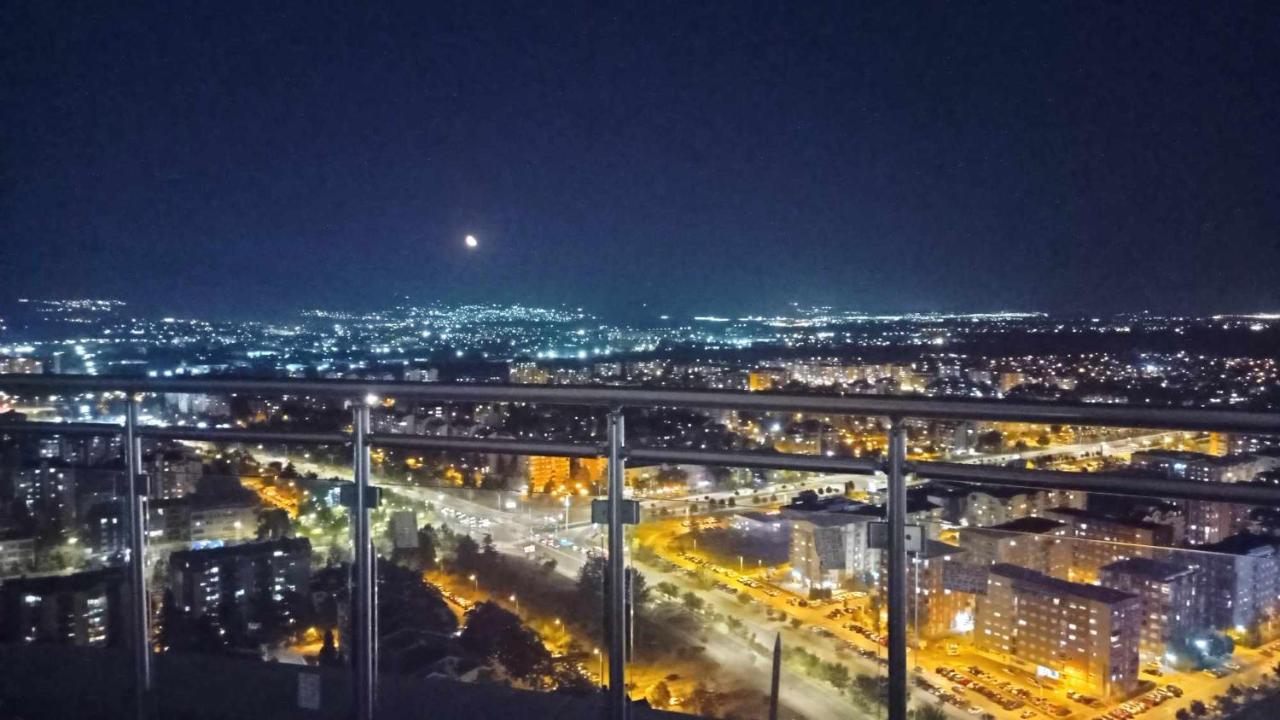 Sunrise Sky Lux Apartment, 33Rd Floor, Pool And Fitness Included Skopje Ngoại thất bức ảnh