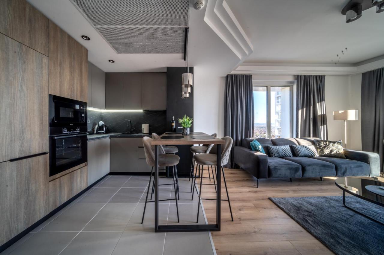 Sunrise Sky Lux Apartment, 33Rd Floor, Pool And Fitness Included Skopje Ngoại thất bức ảnh
