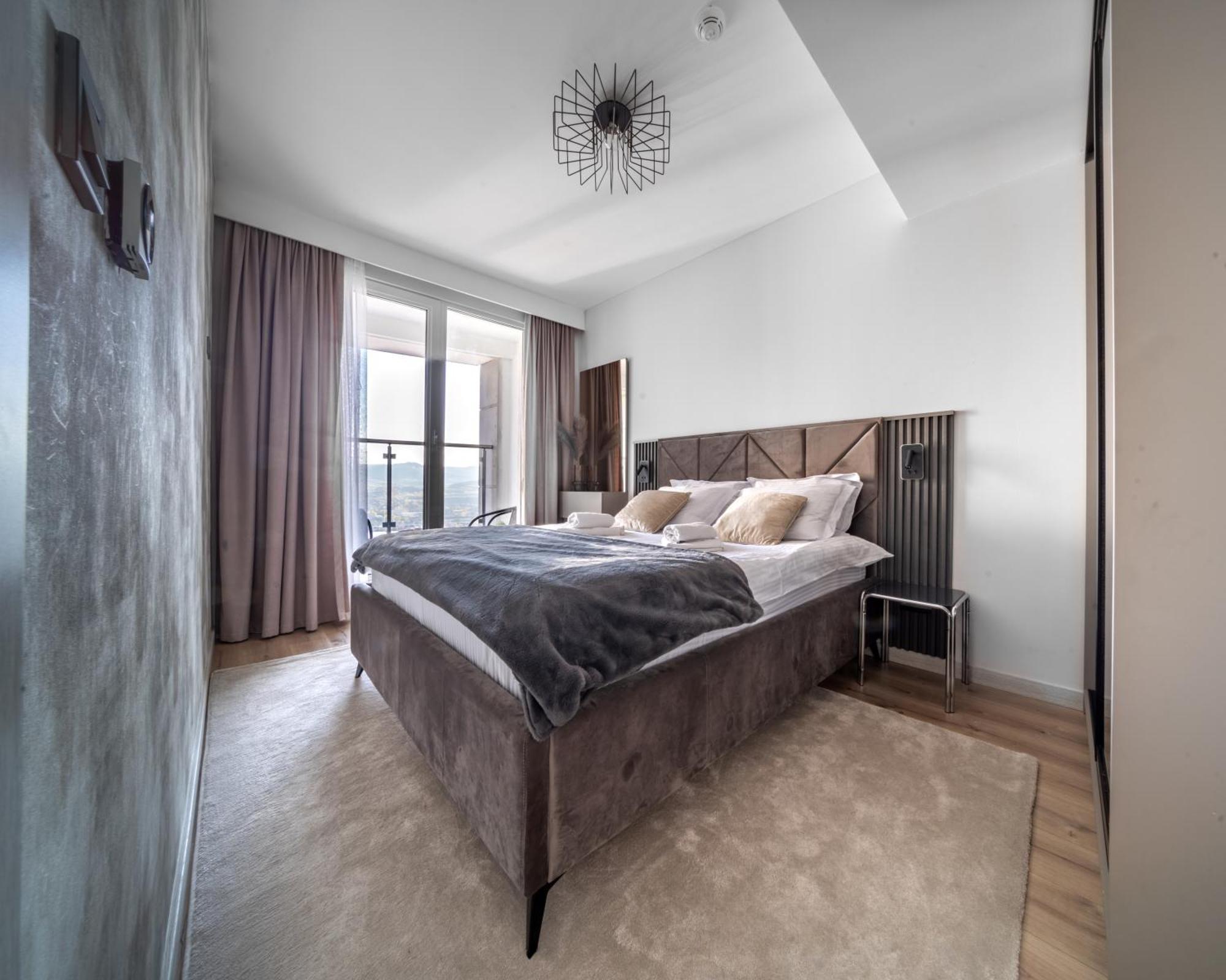 Sunrise Sky Lux Apartment, 33Rd Floor, Pool And Fitness Included Skopje Ngoại thất bức ảnh