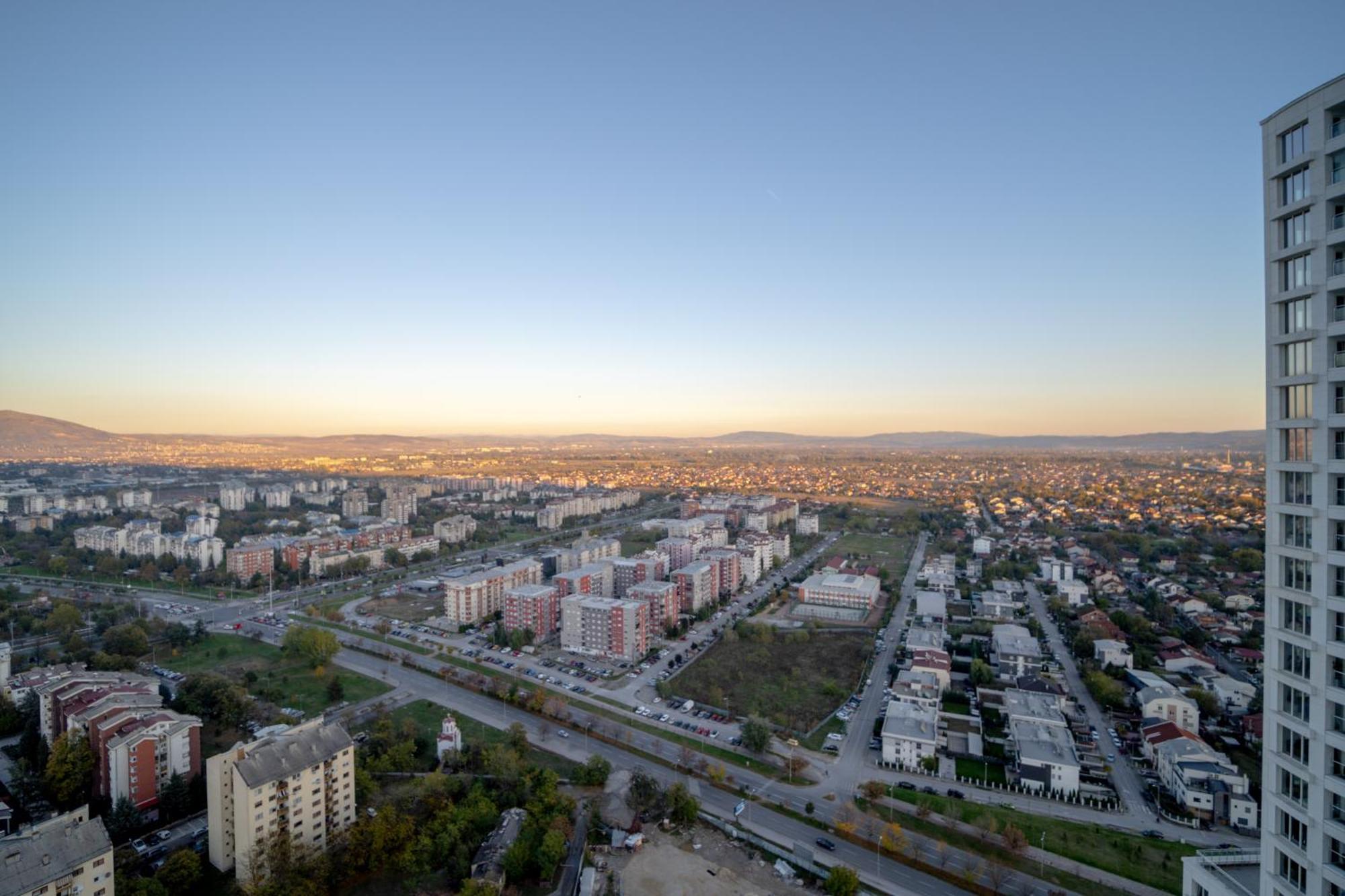 Sunrise Sky Lux Apartment, 33Rd Floor, Pool And Fitness Included Skopje Ngoại thất bức ảnh